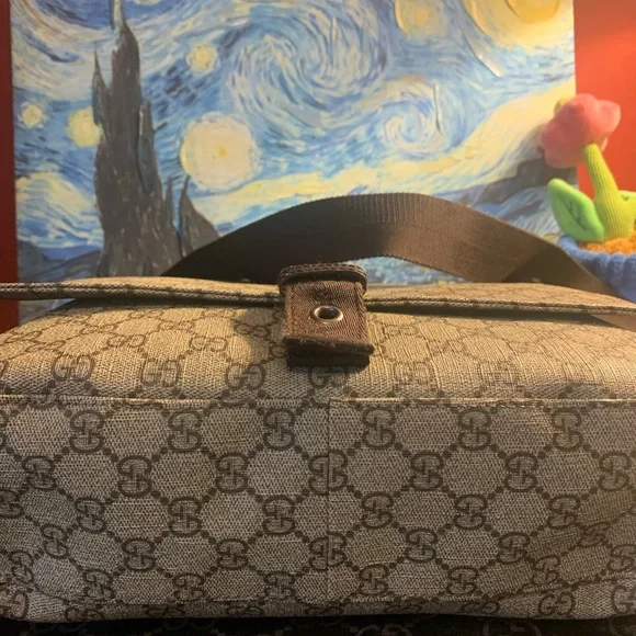 Gucci GG Canvas Messenger bag with COA - Picture 5 of 16